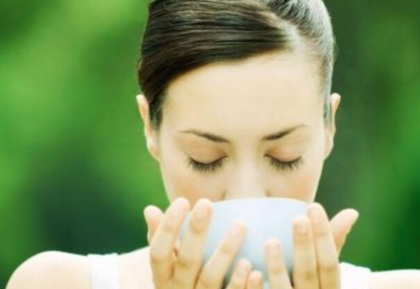 钙铁锌硒检测仪女性经常喝浓茶有可能会引起缺铁性贫血